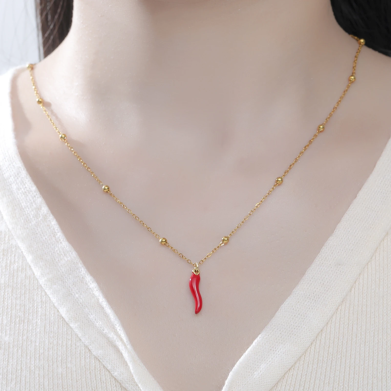 Unift Lucky Italian Horn Chili Pepper Necklace Fashion Necklaces for Men Women Red Chili Pepper Pendant Stainless Steel Jewelry