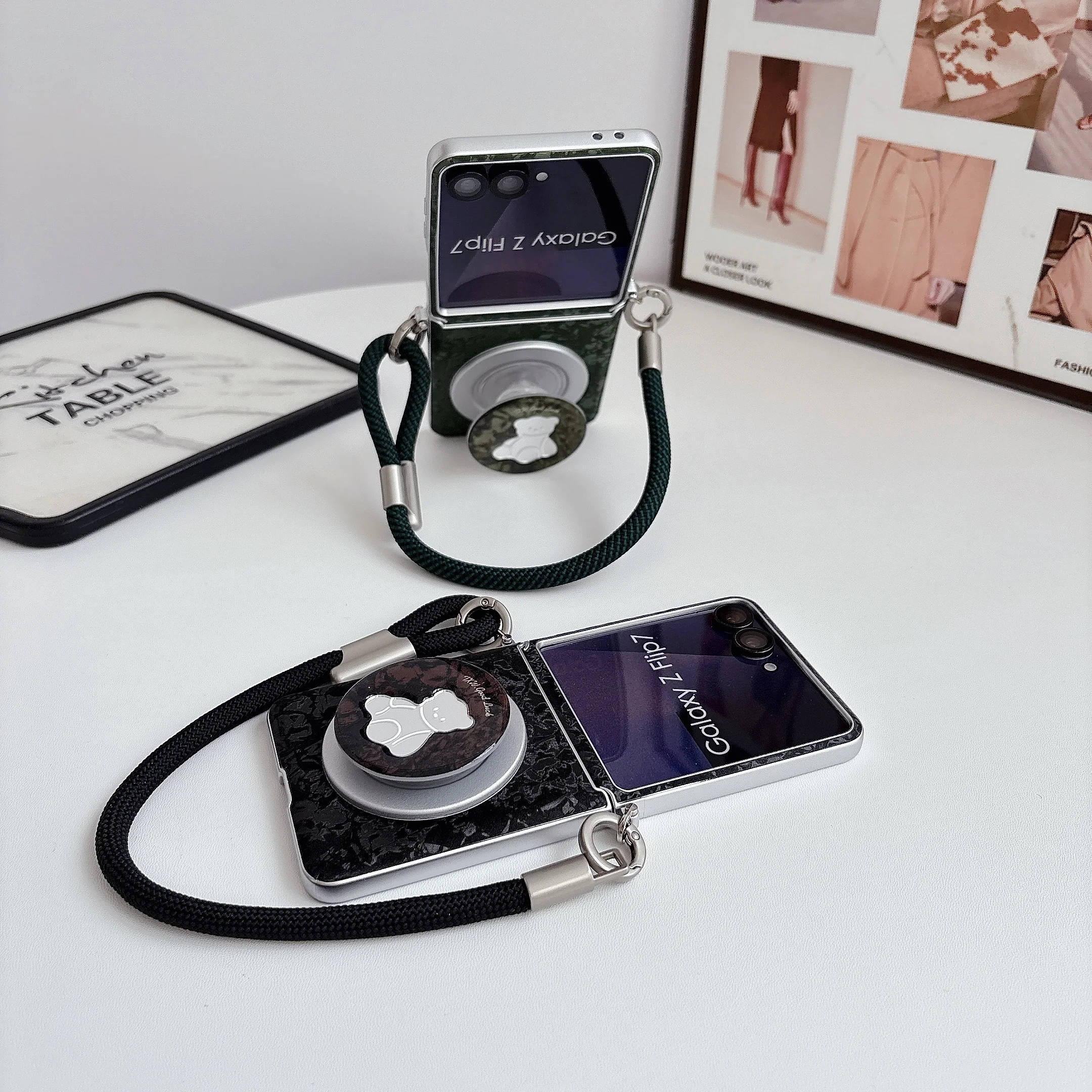 

Shell-pattern protective case for Samsung Z Flip 7 with bear stand, freely positioned, includes wrist strap