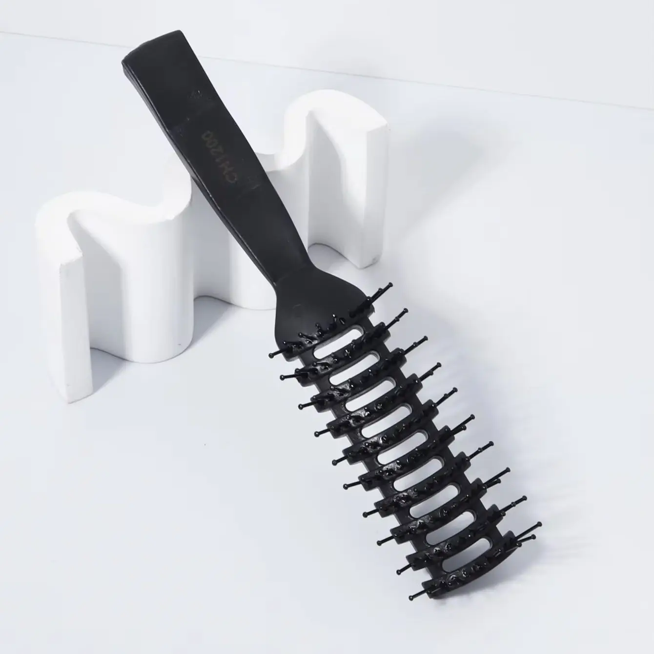 Salon level straight hair hollow comb, hollow rib design, fluffy and quick drying straight hair, special for real hair wigs view 3