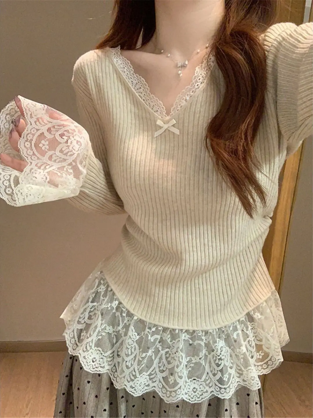 

2026 New V-Ne Lace Splice Knitted irt Women's Slim Knot Base irt Soft Sle Sweater Trendy Long Sve Crew Ne