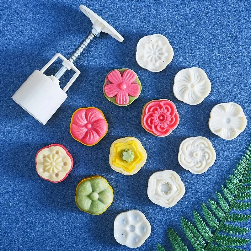 Mooncake Mold Mid-Autumn Festival Hand-Pressure Flower Moon Cake Mould DIY Hand Mooncake Pressure Fondant Decoration Tools