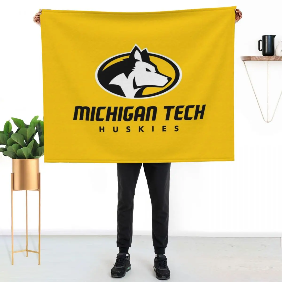 

Huskies art logo Throw Blanket Easy Care Comfortable Blanket for Couch