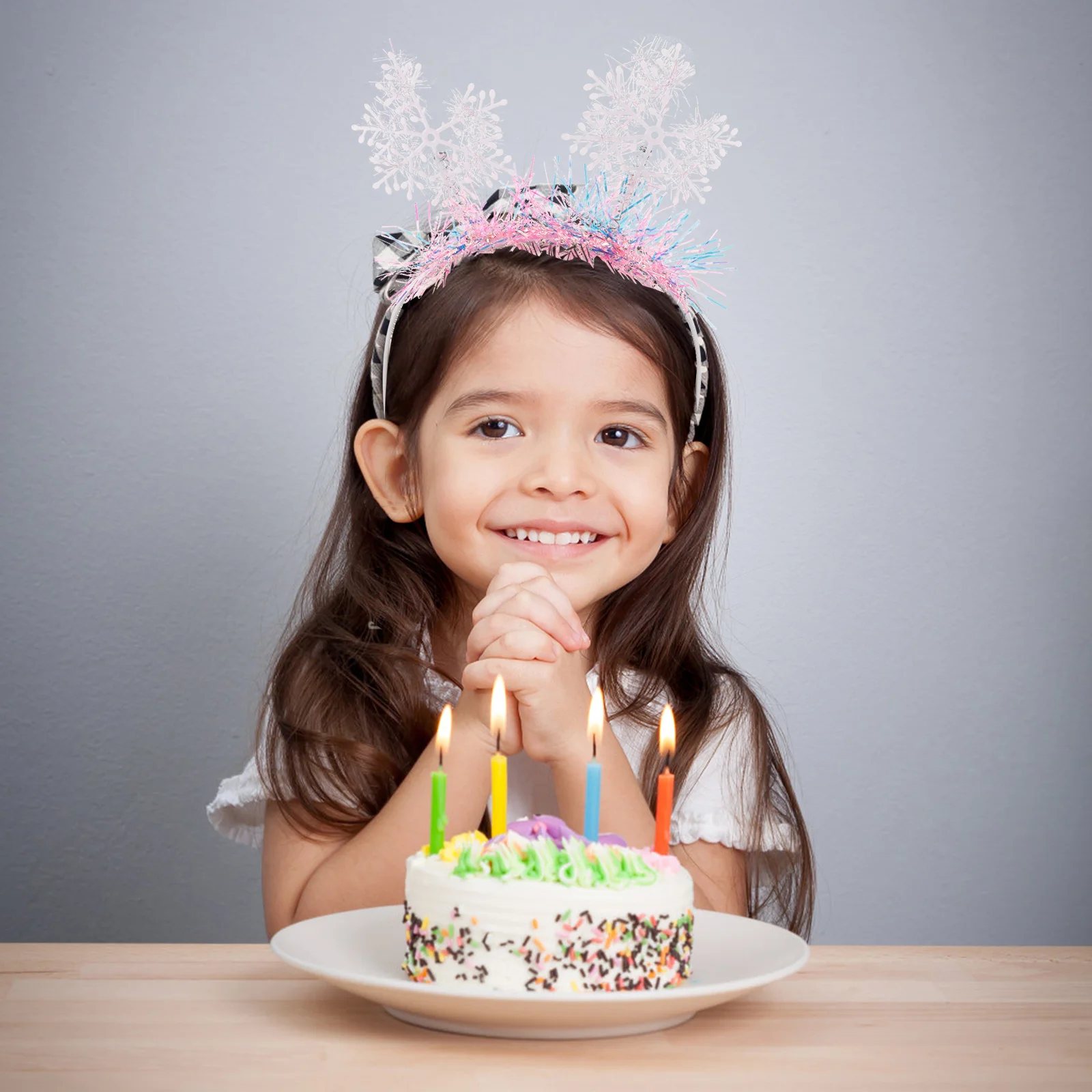 

4Pcs Snowflake Headband Christmas Hair Accessories for Holiday Party Winter Wedding Xmas Cosplay Decor Festive Lightweight