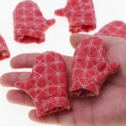 Dollhouse Miniature Christmas Elf Ffairy Doll Baking Checkered Gloves Model Simulation Dwarf Kitchen Heat Resistant Cooking Acce