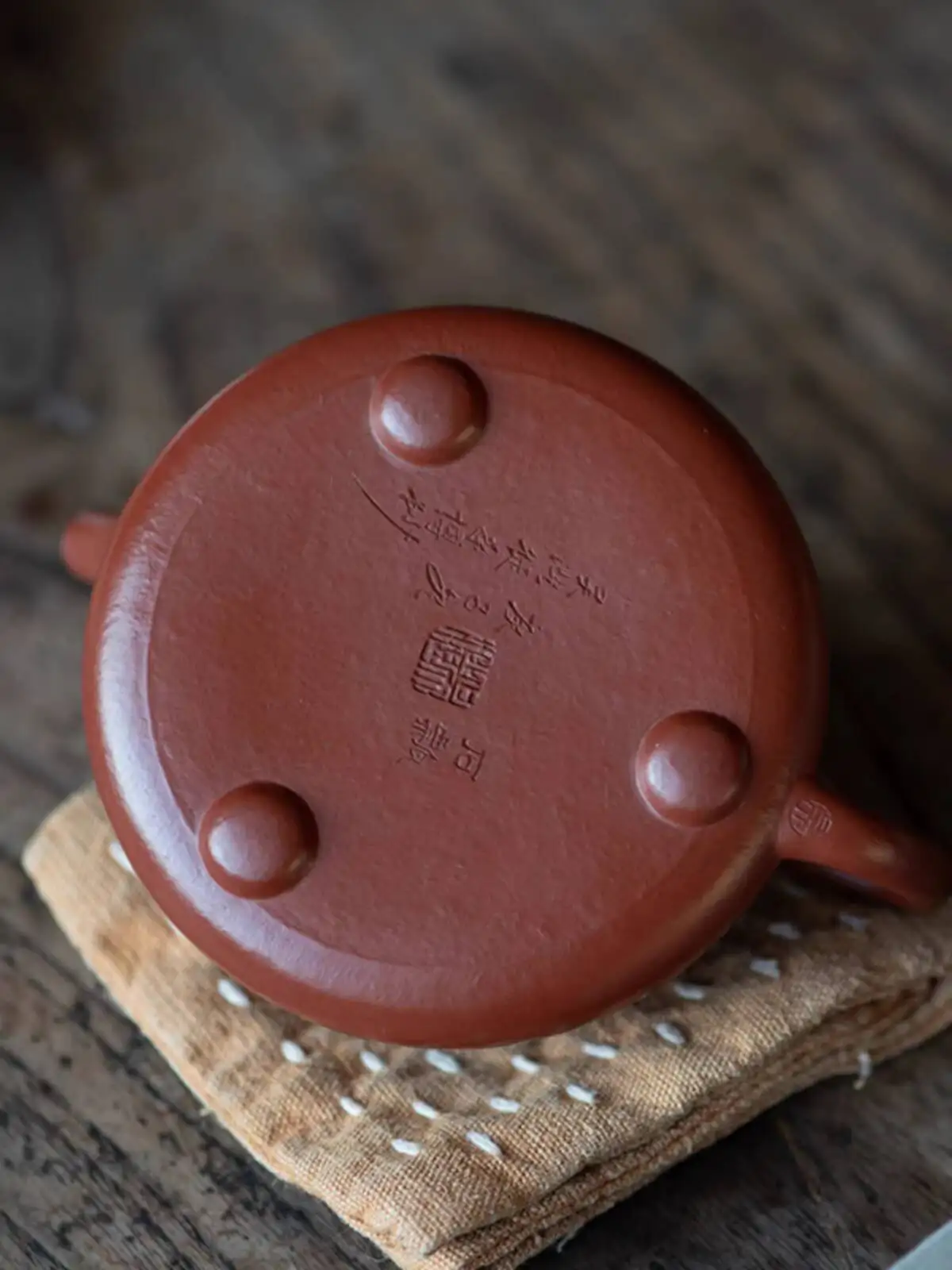 Boutique Yixing Purple Clay Pot Pure Handmade Small Coal Kiln Dahongpao Pear Skin Vermilion Mud Wu Cheng Flat Lid Stone Ladle