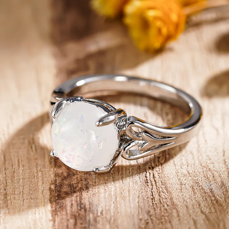 Attend The Banquet with A Circular Australian Treasure, A Niche Design Ring, High-end Elegant Jewelry, and Accessories