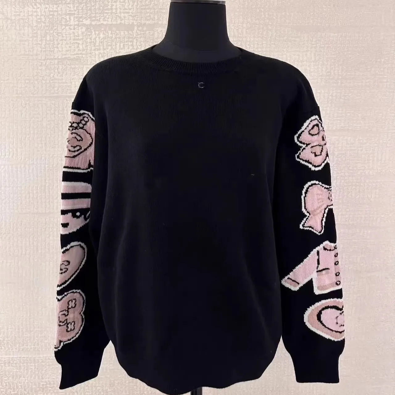 

Autumn new sleeve side cartoon pattern versatile loose round neck knitted sweater