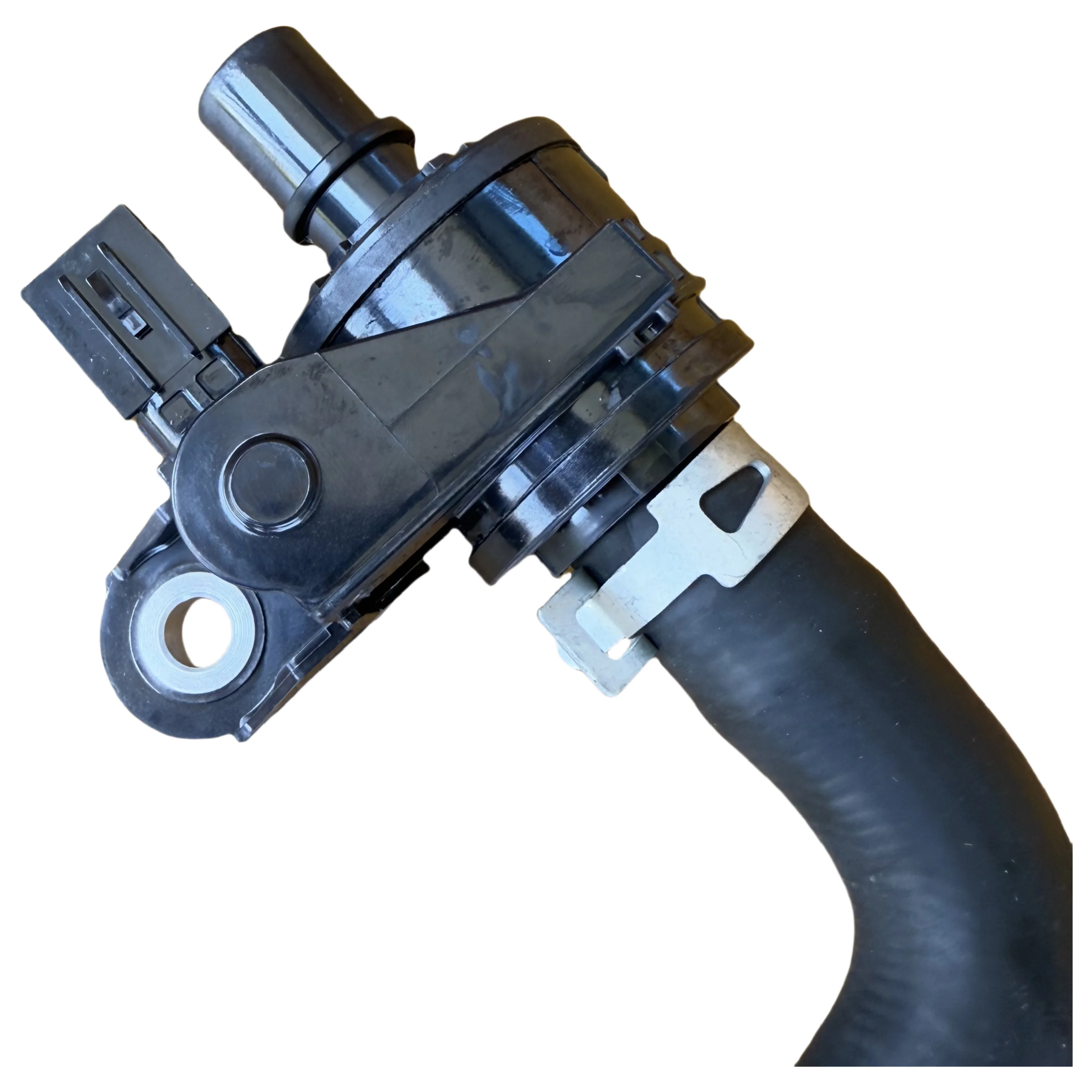 16260-25010 16260-F0010 MANGUEIRA DE BYPASS DE RADIADOR adequada para acessórios de carro 2018-2023