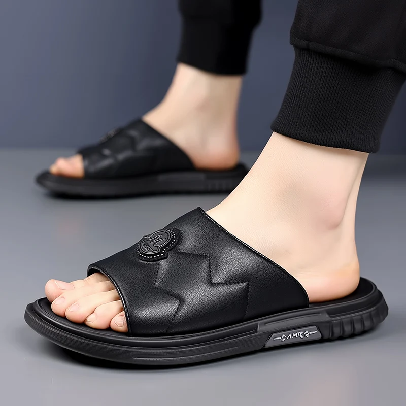 Men's dermis Slippers Summer Lightweight Sandals Outdoor Non Slip Wear Resistant Beach Breathable Sandals Garden Slippers