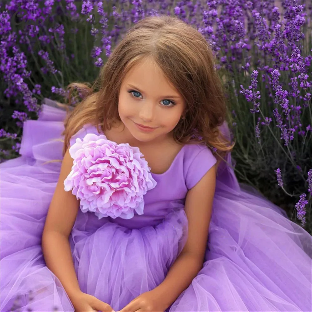 

Luxury Flower Girl Wedding Dress Appliques Flower Bow Sleeveless Puffy Princess Birthday Party Gown Kids First Communion Dress