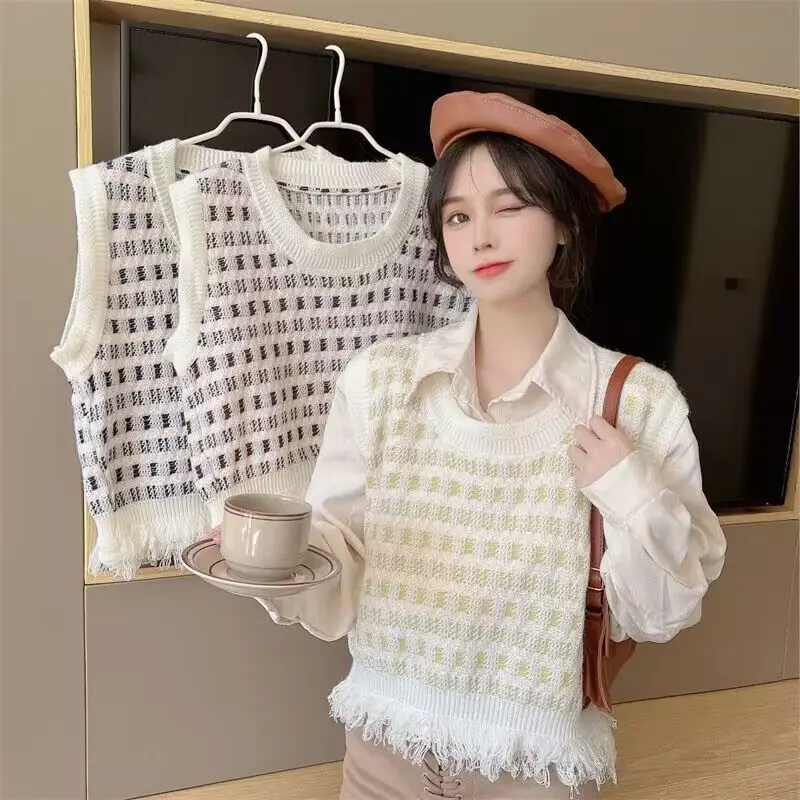 

Round O Neck Knit Vests For Women Formal Clothing Sales Luxury Jumper Vintage Fashion Waistcoat 2025 Light Lady Sweaters Short