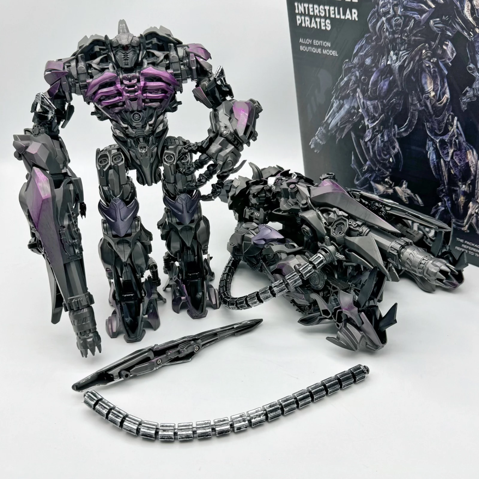 

BAIWEI Transformation TW-1028B Shockwave Simple Coating Version Action Figures Toys TW1028 Movie Studio Series KO SS56 Model Sta