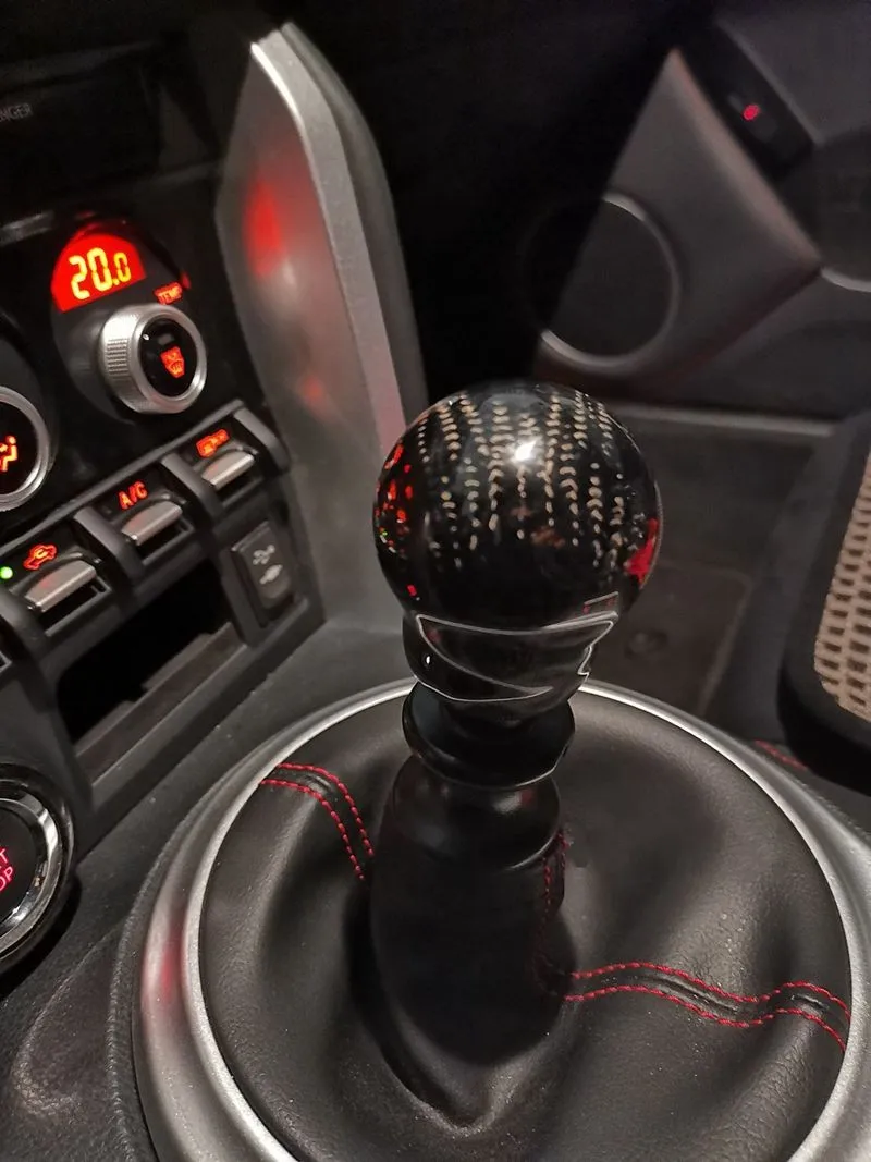 

QDARCTIC carbon fiber Car Gear Shift Knob Manual Handle Ball MT For Toyota 86 GT86 for Subaru BRZ WRX STI forester