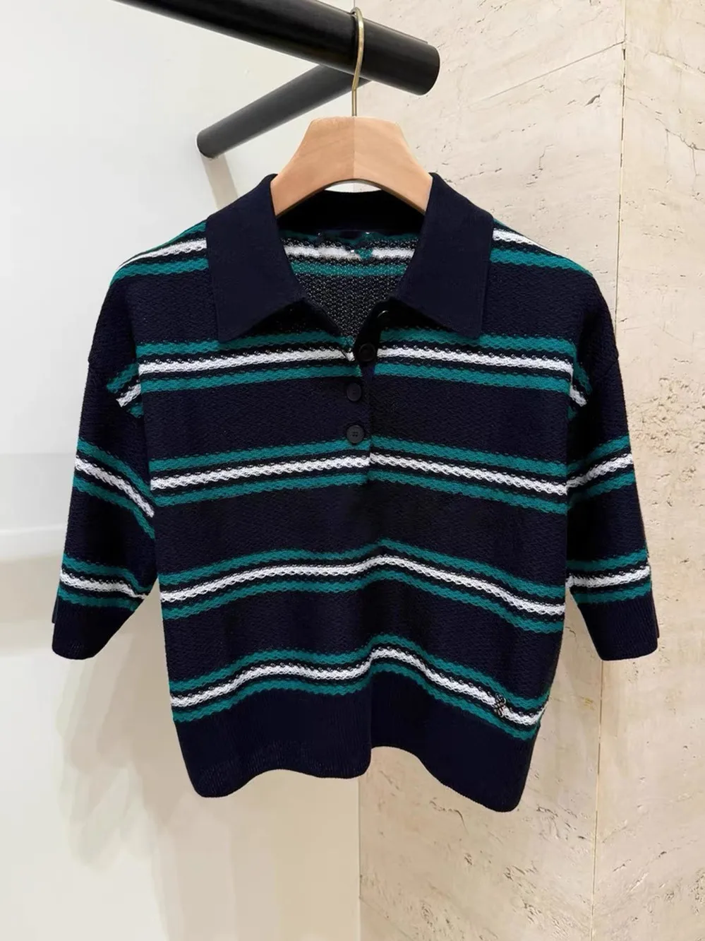 

Высококачественная версия EU Sle Loose Casual Strata Knit Five-eighth Sve irt Женский модный дизайн Топ Удобный свитер