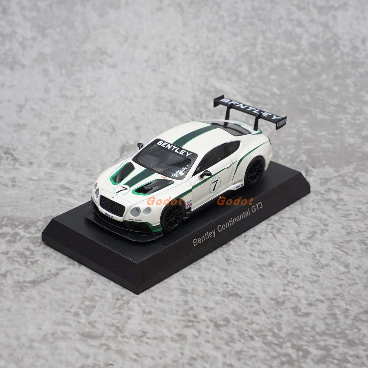 KYOSHO 1:64 Scale Diecast Alloy Bentley Continental GT3 Toys Cars Model Classics Adult Gifts Collection Souvenir Static Display