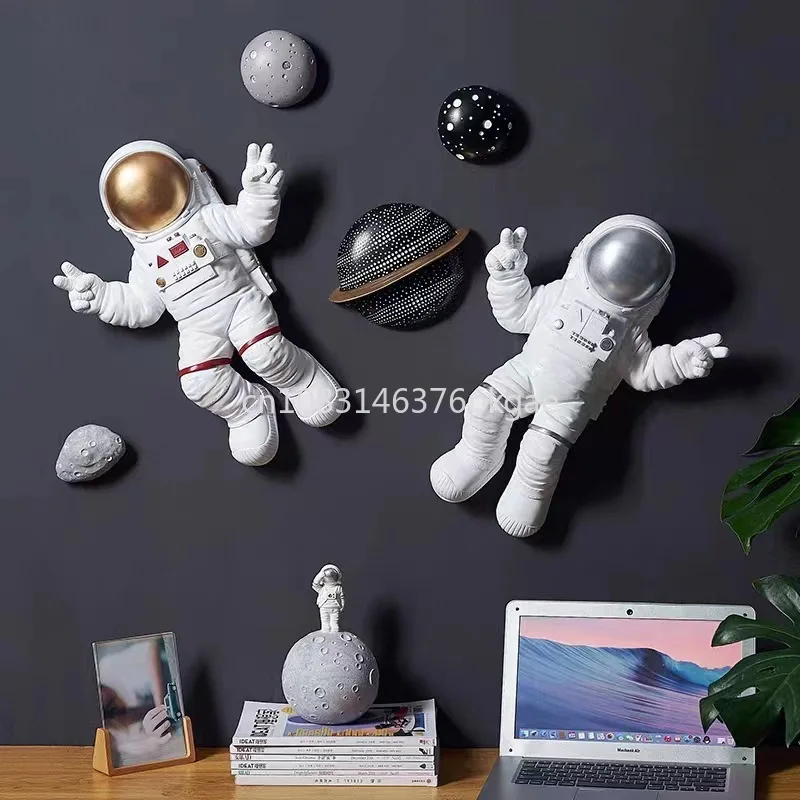 

Modern Nordic Creative Astronaut Planet Wall Decoration Astronaut Wall Hanging Decorative Pendant