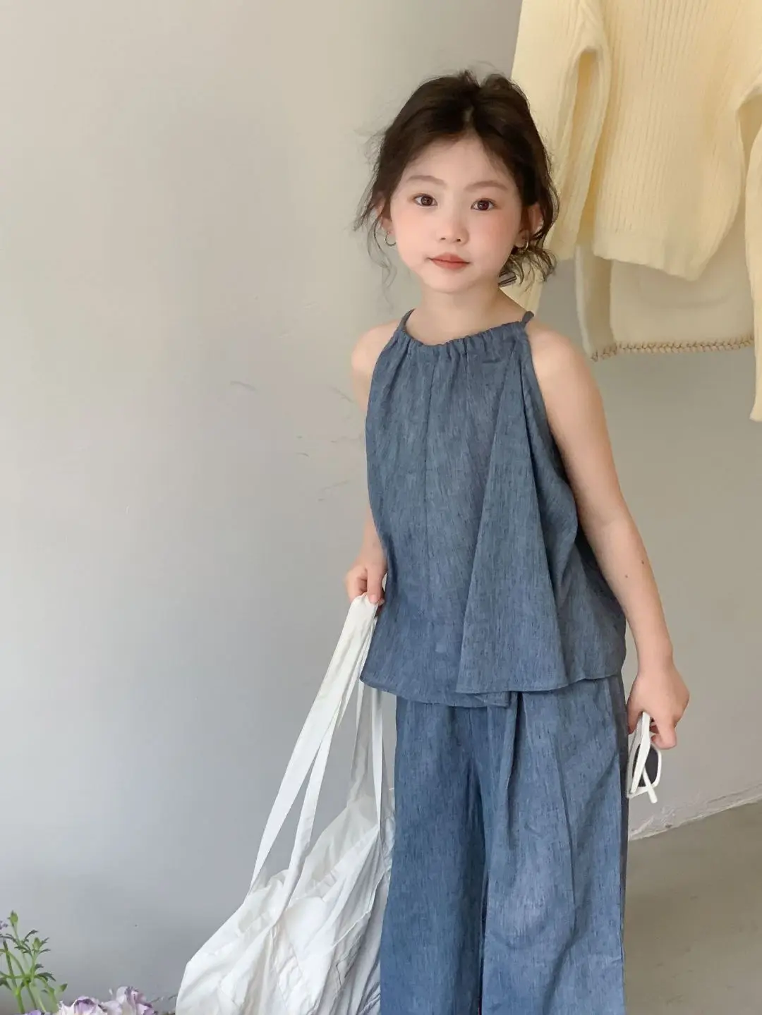 

Teens Girls 2-piece Set 2025 Children's Clothing Summer New Set Outfits Baby Korean Slim Top and Blue Wide Leg Pants Casual Set