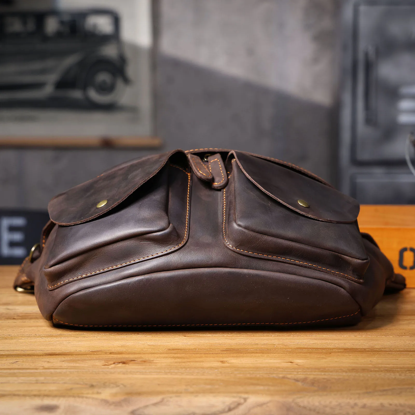 S.WORKER Vintage Vollnarbenleder Brusttasche Langlebige Große Kapazität Herren Umhängetasche Crossbody-Tasche für Männer – Detail 11