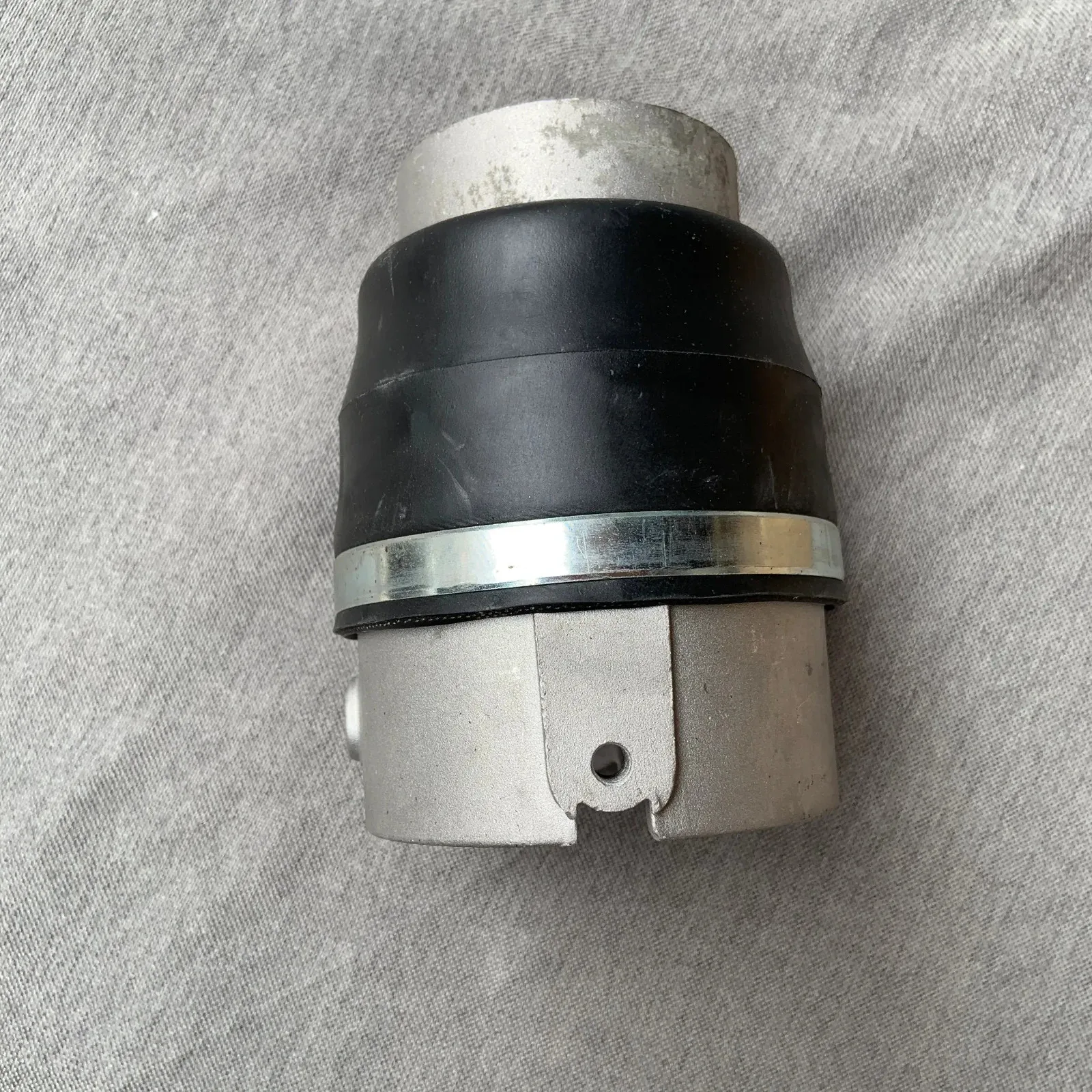 

FOR ISUZU EXZ CXZ CYZ CYH 6WF1 GIGA TRUCK CAB AIR SPRING