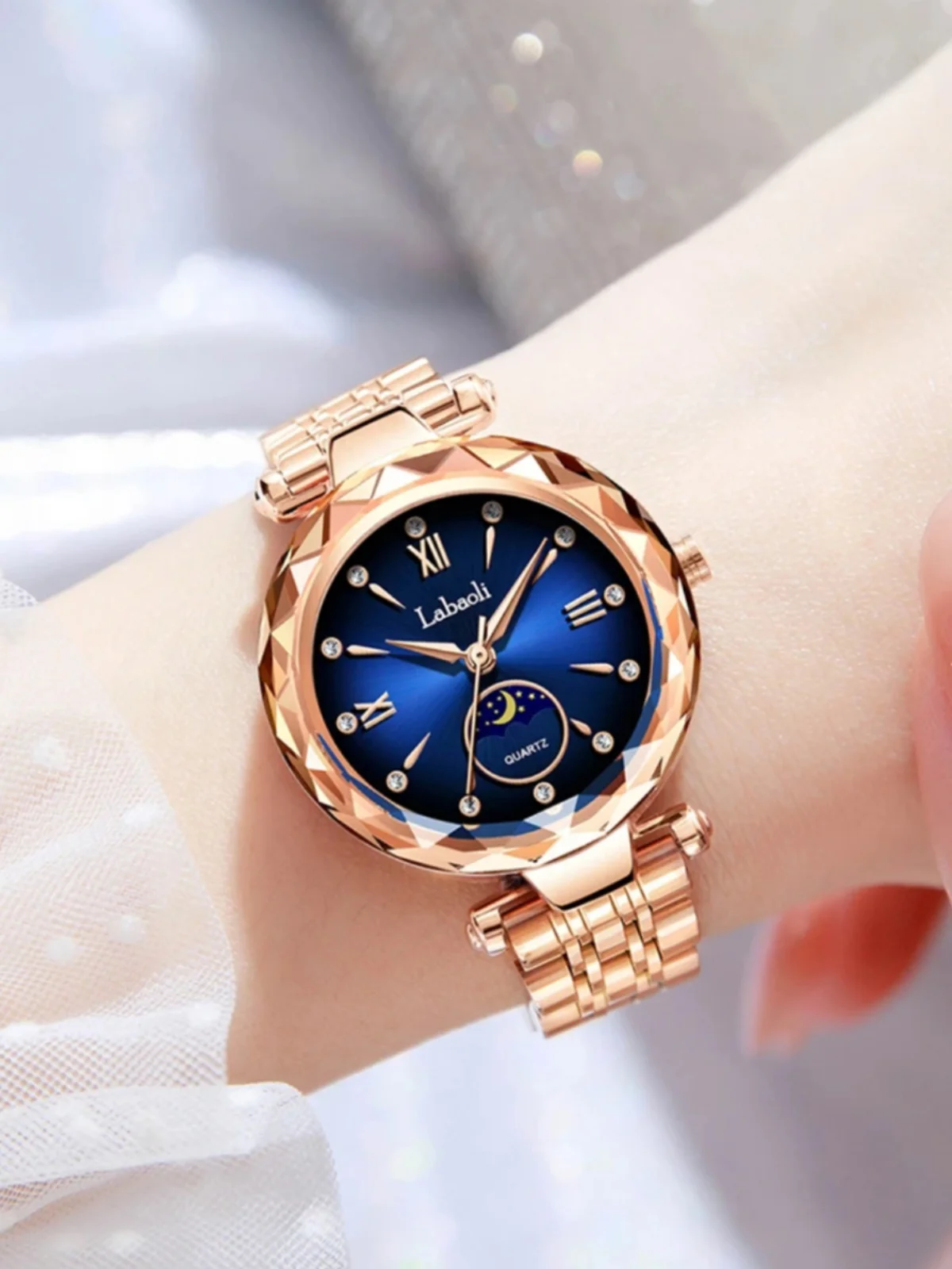 ساعات نسائية فاخرة خفيفة جديدة، ساعات نسائية راقية، موديلات مرآة، ساعات عصرية، سلسلة ساعات نسائية، هدايا نسائية