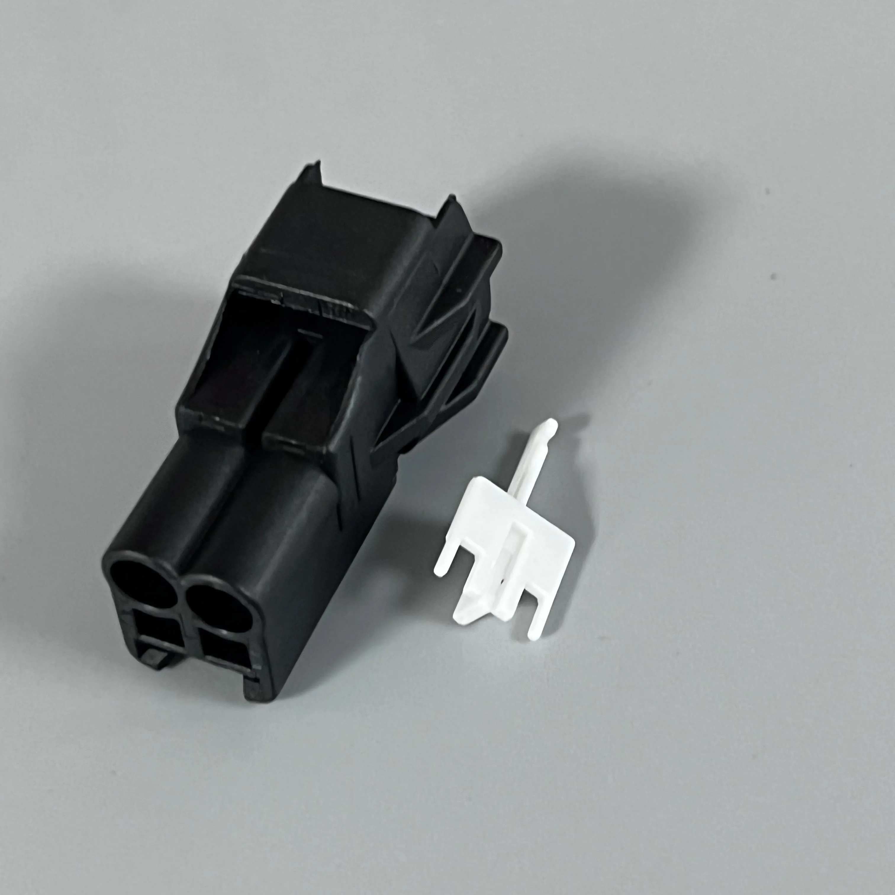 1-20 sets 2pin Starter Temperature Sensor Gearbox Reversing Light Cable Socket 7282-7028-30 7283-7028-30 - Detail 1