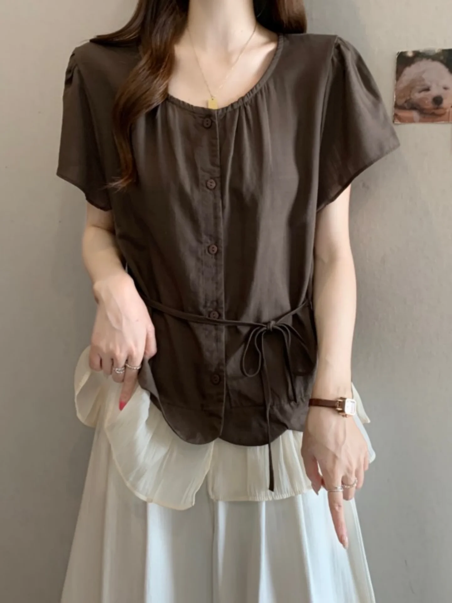 

Café Brown Retro Short Sleeve Base Shirt Women's Summer New Large Size Fat MM Slimming Design Net Splicing Top Korean Style