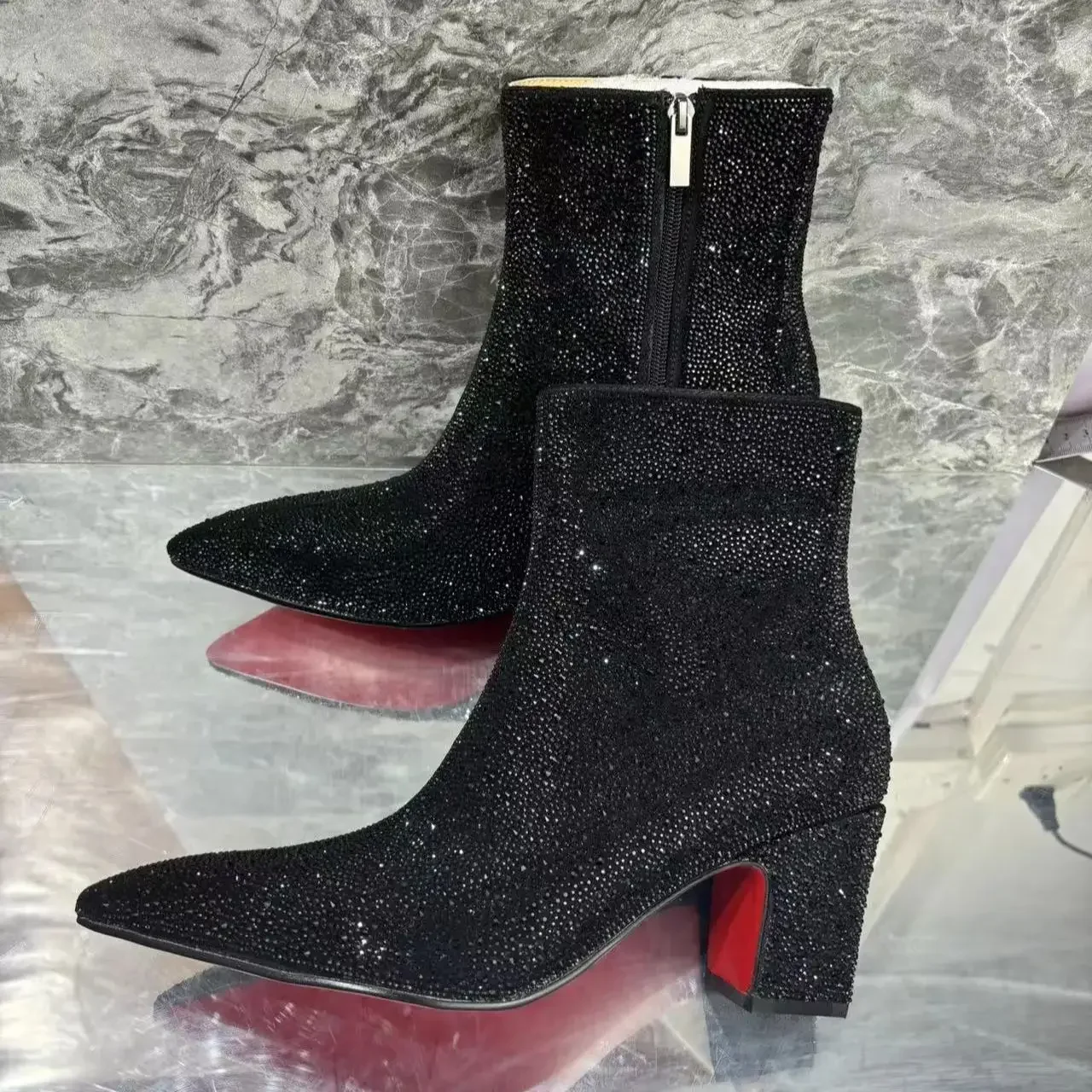 

Luxury Banquet Sequin Cloth Pointed Toe Short Ankle Boots For Men Black Flannel Side Zipper Red Sole Boats Male Chunky Mid Heels