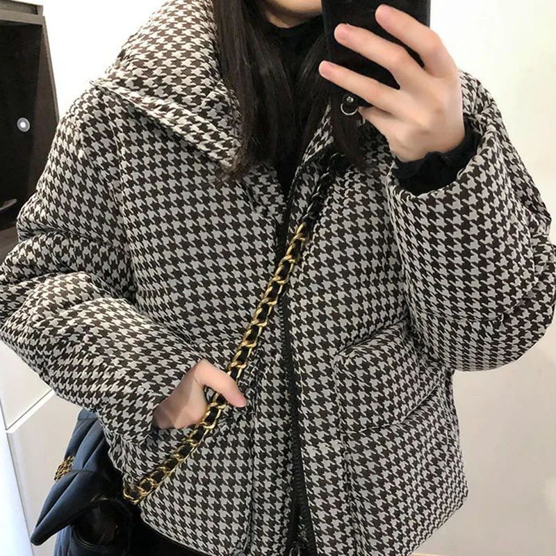 Houndstooth Short Down Jacket Women Vintage Elegant Padded Thick Warm Coat Long Sleeve Fashion Zipper Big Pockets Female Outwear