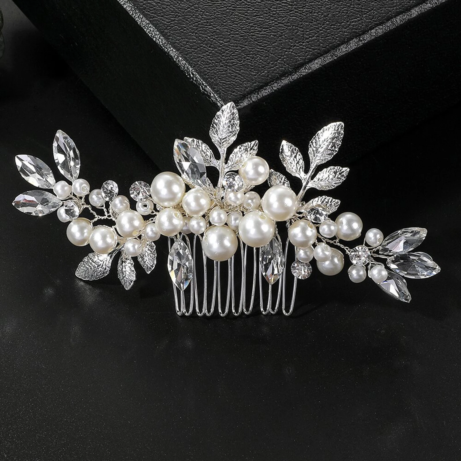 Fashion Hair Comb Bridal Tiaras Handmade Pearl Leaf Shaped Hairpin Simple Alloy Wedding Hair Accessories Princess Prom Headpeice