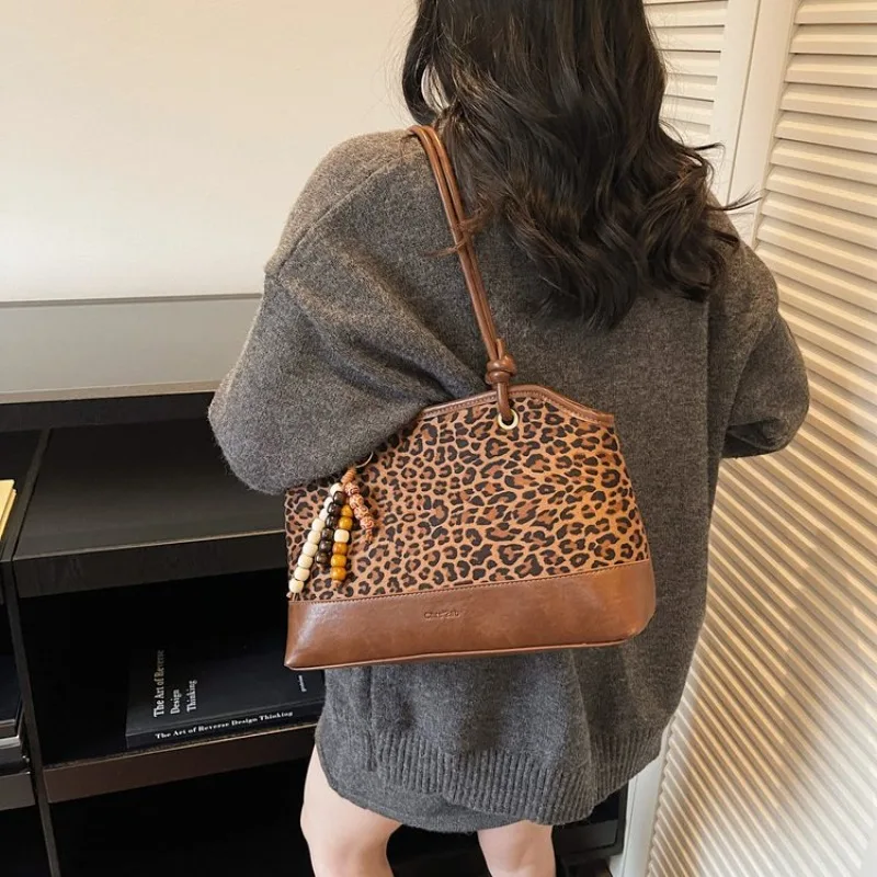 Diaper Bag Luxury Leather Tote Messenger Fashionable Casual Simple Crossbody Unique Original Retro Ladies Shoulder Bag - view 4