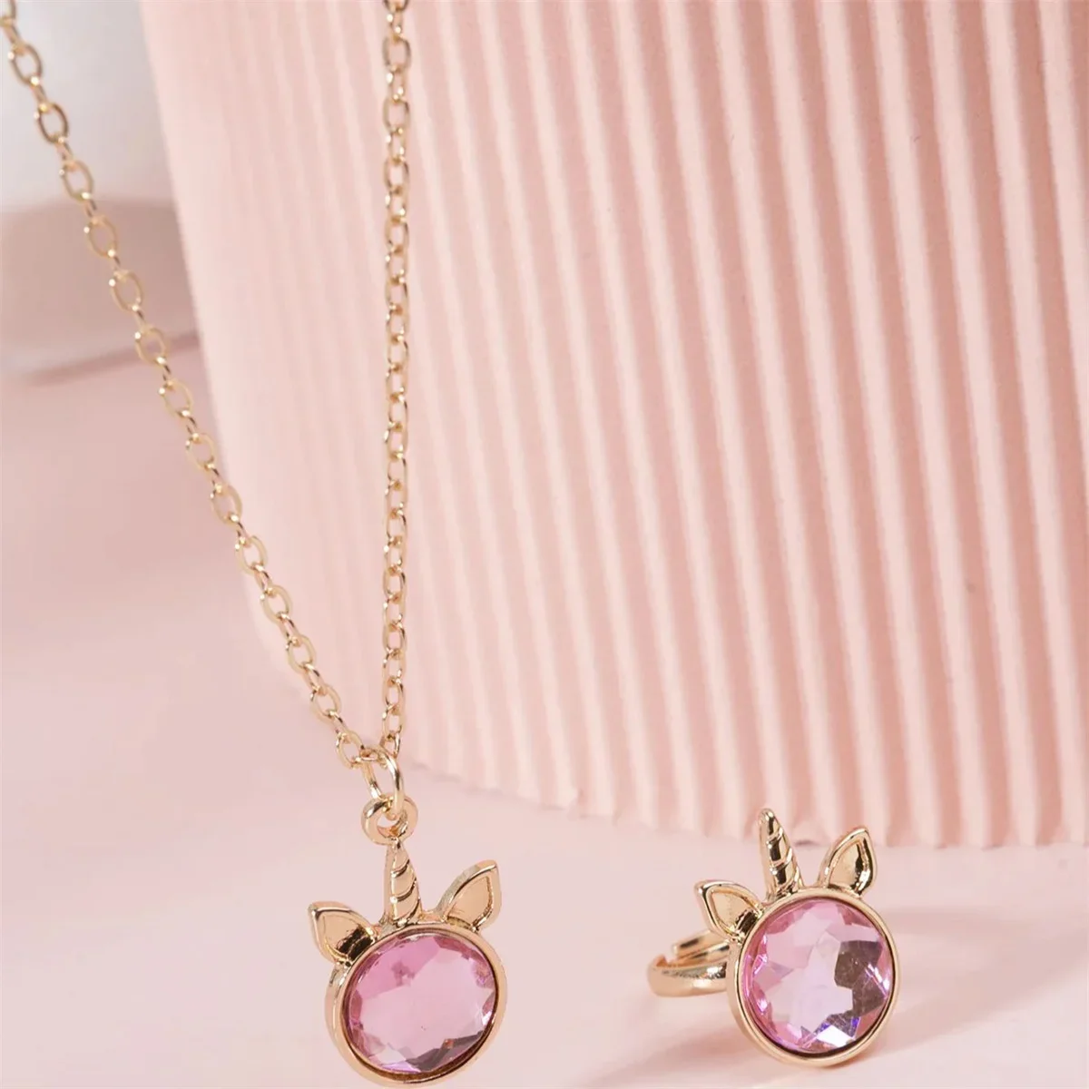 2Pcs Unicorn Themed Jewelry Set Pink Blue Crystal Necklace Ring Dress Up Pretend Play Gift for Girls