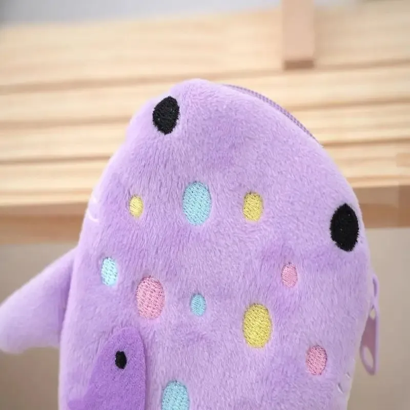 Modische Plüsch-Münztasche in Form eines blauen Haifisches oder Mini-Wals für Damen, Schlüssel- und Kopfhörer-Etui, niedlicher Umschlag mit Reißverschluss, roter Umschlag – Detail 19