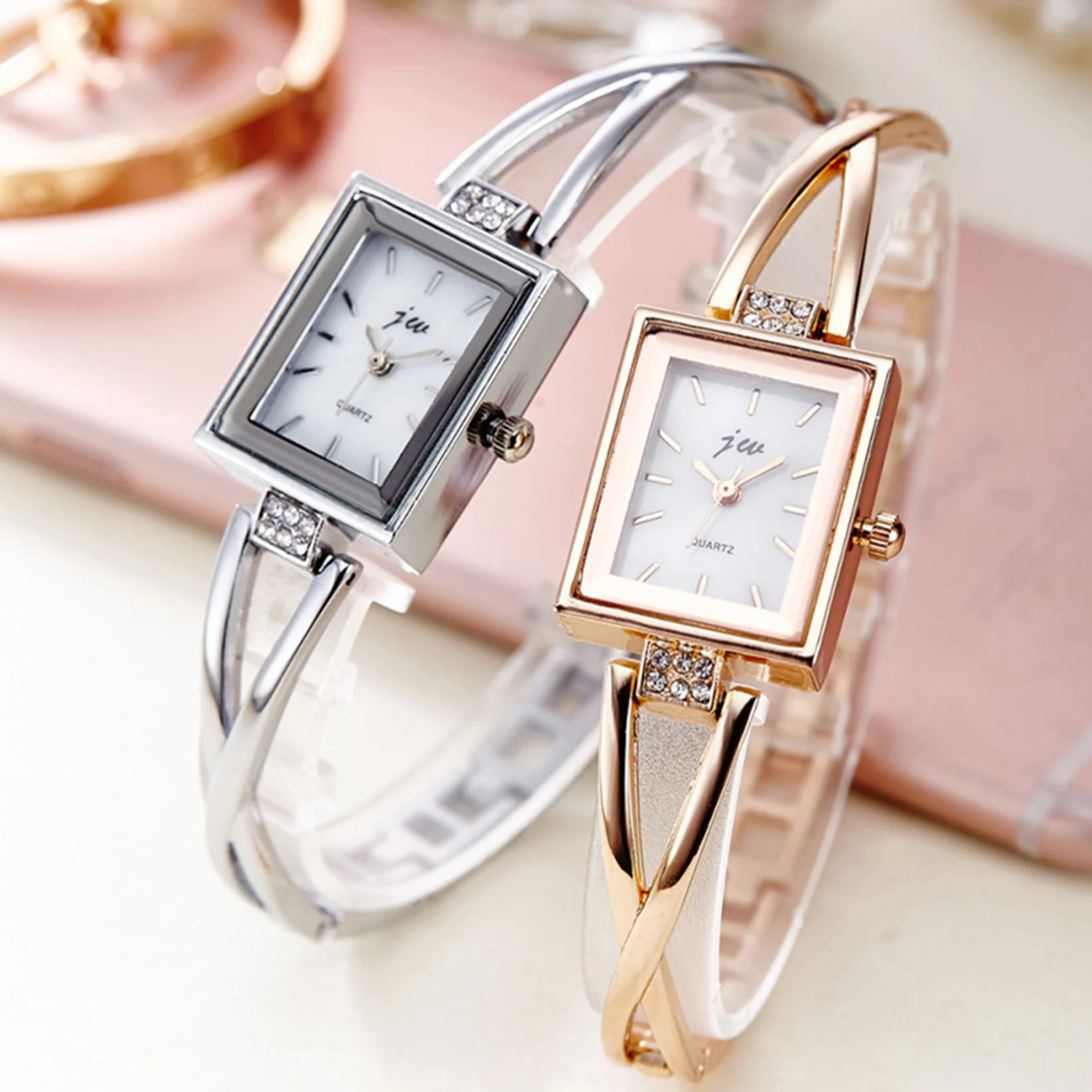 Women's Bracelet Watch with Rhinestone Square Dial Alloy Strap Analog Bangle Watch for Meeting and Dating Office