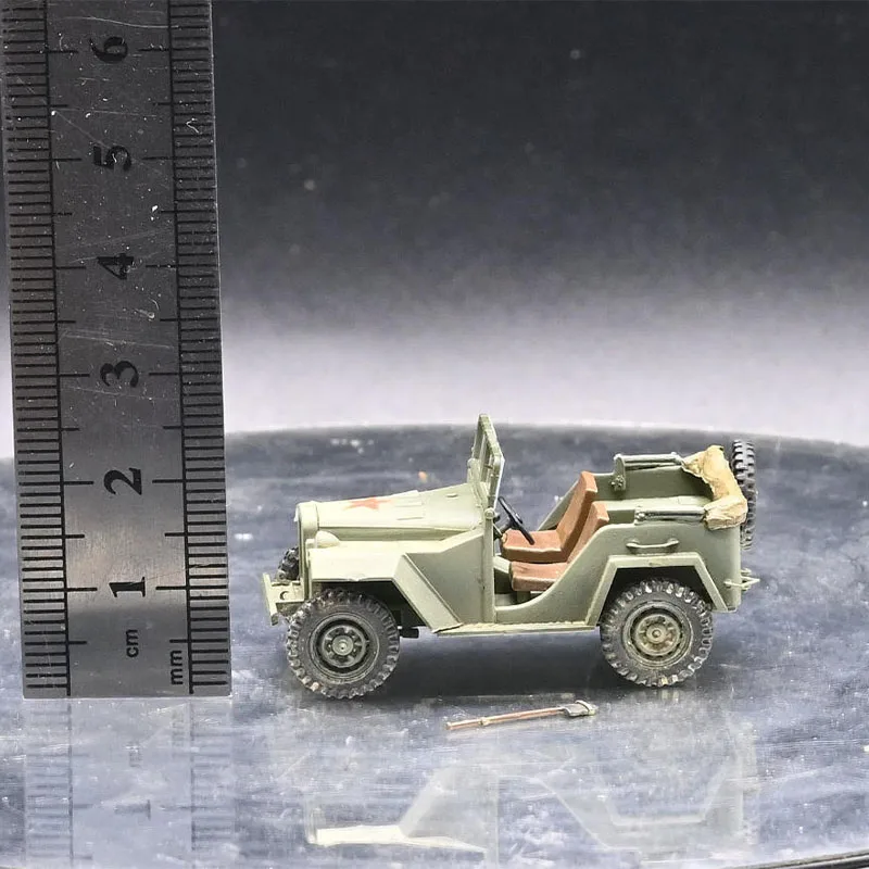 

7236781 1/72 Scale China GAZ67 Simulation Plastic Model Static Display Collectible Toy Gift Souvenir Decoration