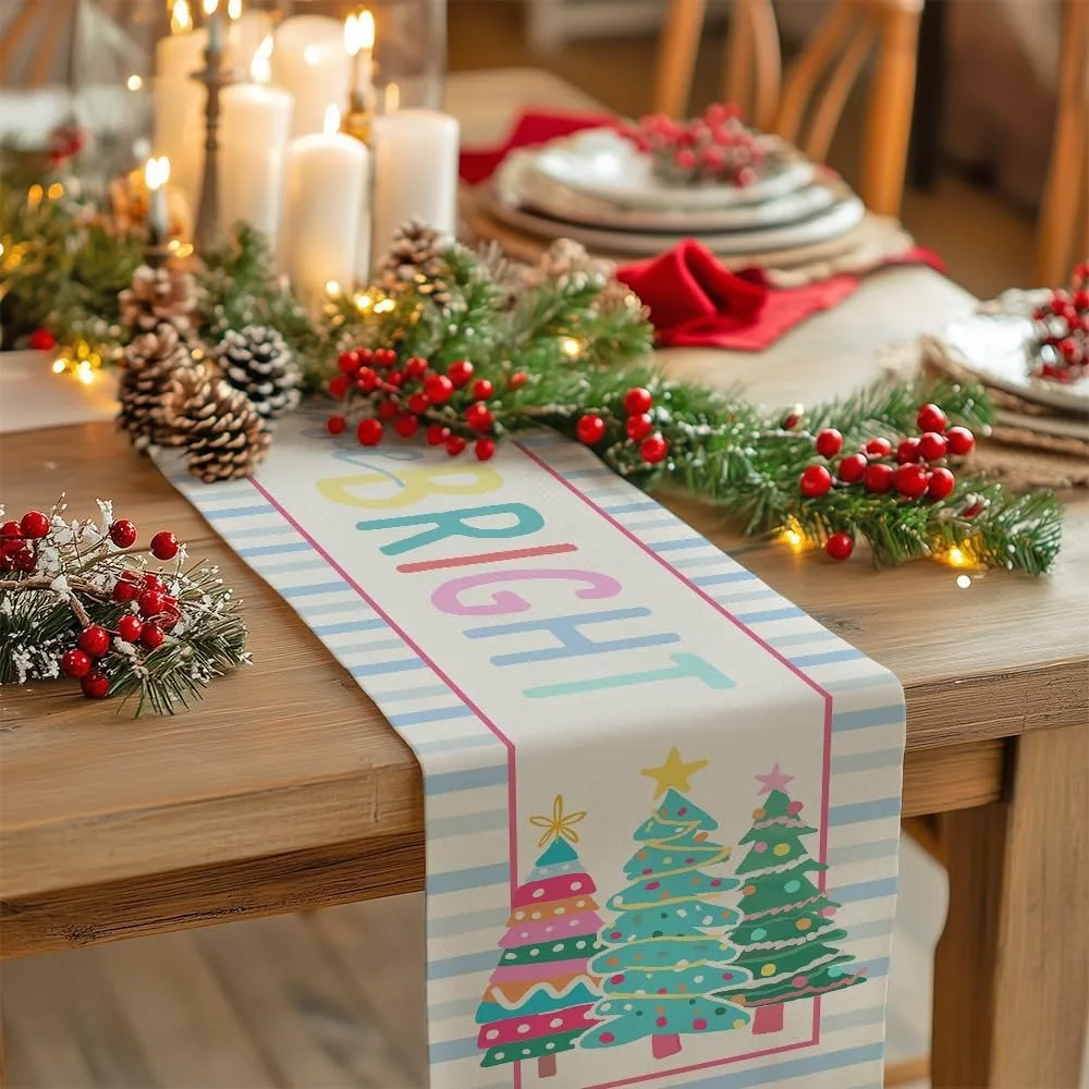 علم طاولة عيد الميلاد الاحتفالي: ديكور "مشرق" بأشجار ملونة لتناول العطلات! ديكور حفلات المنزل للعام الجديد