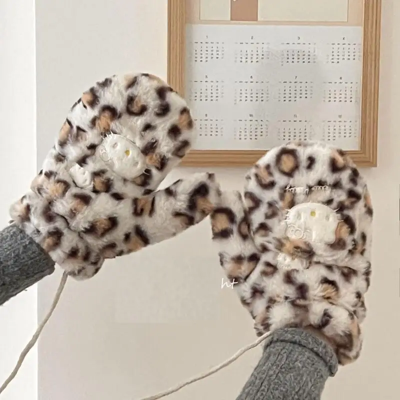 

Sanrio Hello Kitty женские теплые перчатки Kawaii мультфильм студенческие зимние теплые перчатки уличные холодостойкие ветрозащитные варежки без пальцев новые