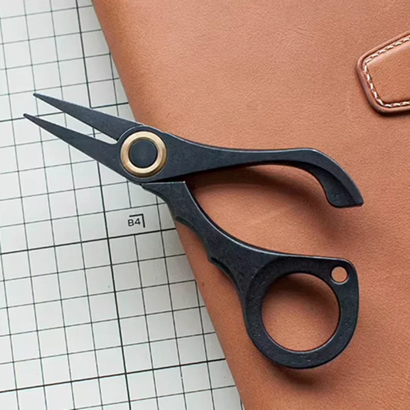 

QIANYU 3Cr13 Steel Needle Puller Pliers - Slender Nose & Flat Jaw for Hand Stitching Leathercraft, Thread Aid & DIY Sewing Tool