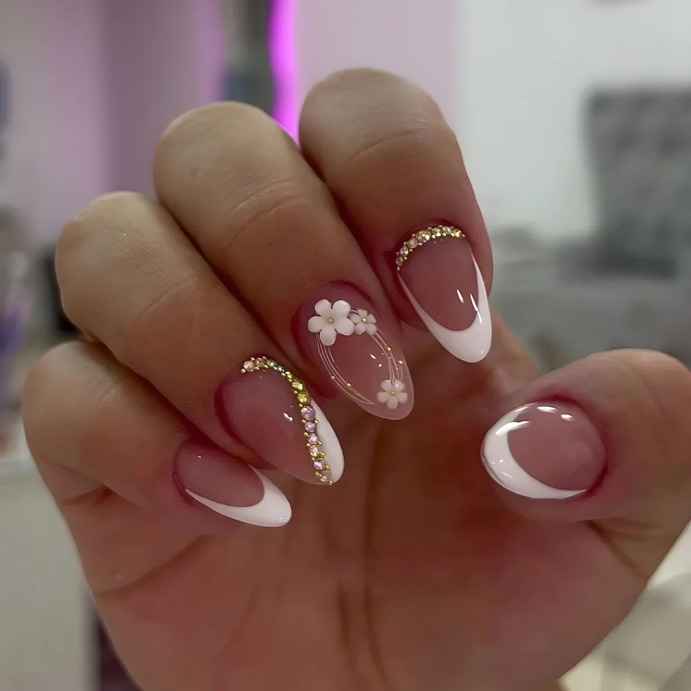 

30pcs French Flowers Press on Nails Golden Colored Crystal Diamond Manicure Wearable Nail for Women and Girls False Nail