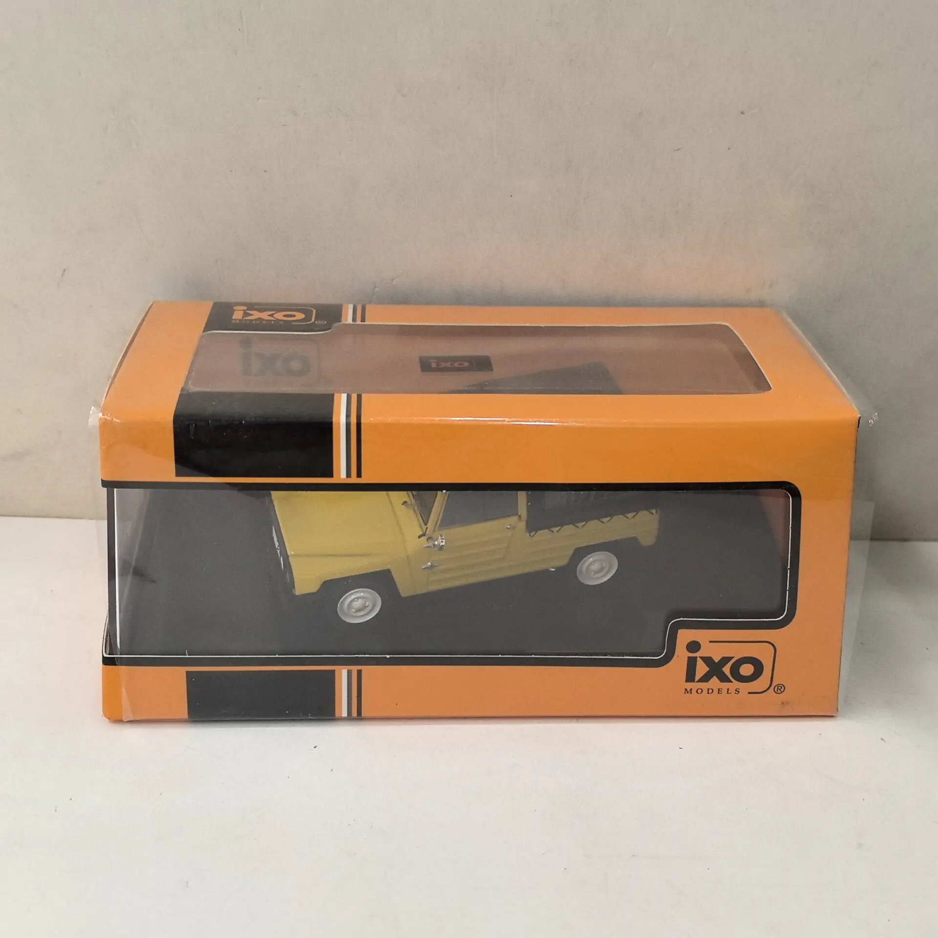 

Масштабная модель автомобиля IXO 1:43 Citroen Namco Pony 1975 3y из литого металла