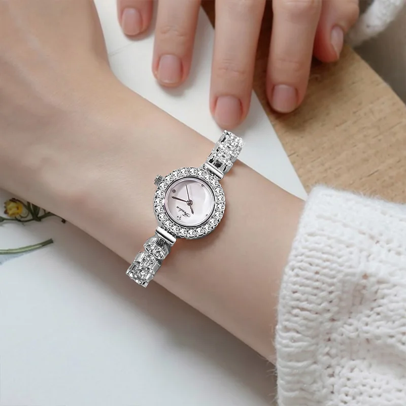 Quality Women Watch Delicate Diamond Hand Clock Female Original Waterproof Luxury Brand Wristwatch 2024 Fishtail Petal Strap