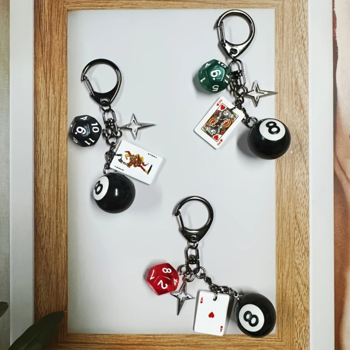 Acrylic Poker Dice Keychain with Star Charm. Cartoon Number Theme, Perfect as a Valentine's Gift for Gamers & Friends.