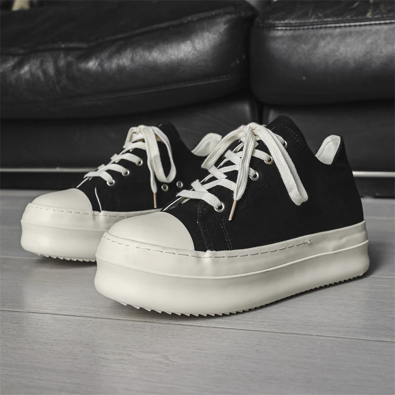 Fashion Comfortable and Lightweight Low Top Sneakers 2025 Autumn New Casual Men's Shoes Retro  Breathable Anti Slip Canvas Shoes