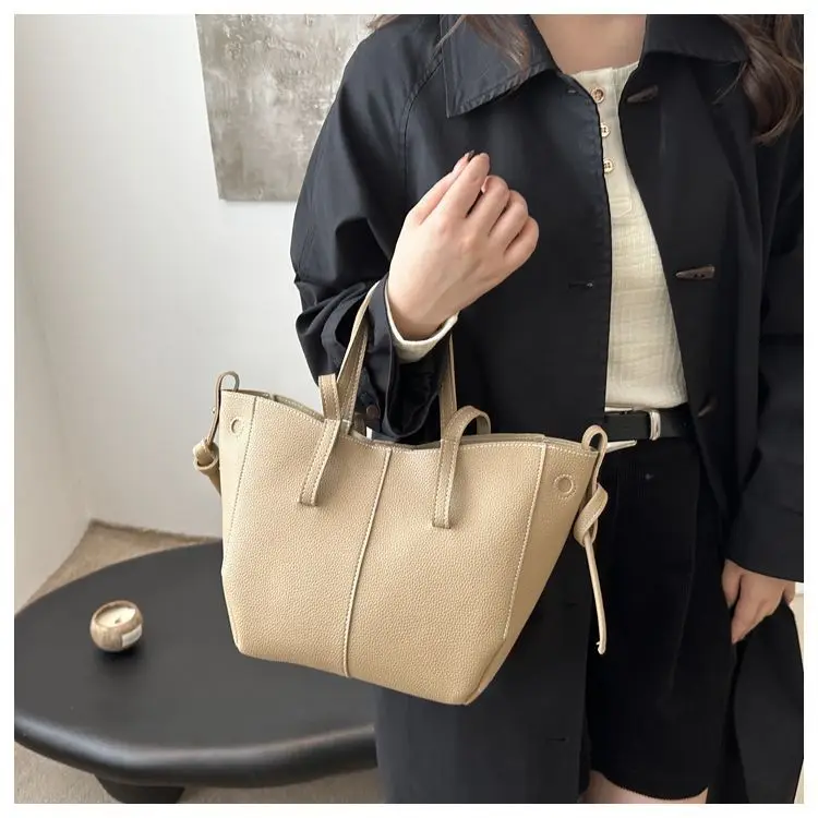 Advanced Large Capacity Commuting Fashionable Tote Bag for Women 2026 Versatile New Style Underarm Single Shoulder Handheld