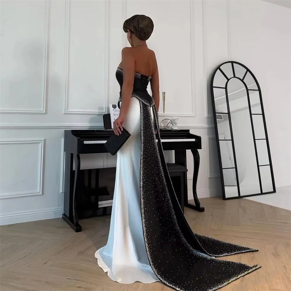 Aangepaste prachtige ruches dames galajurk charmante ruches rits mouwloze dames feestjurk boothals dames avondjurk