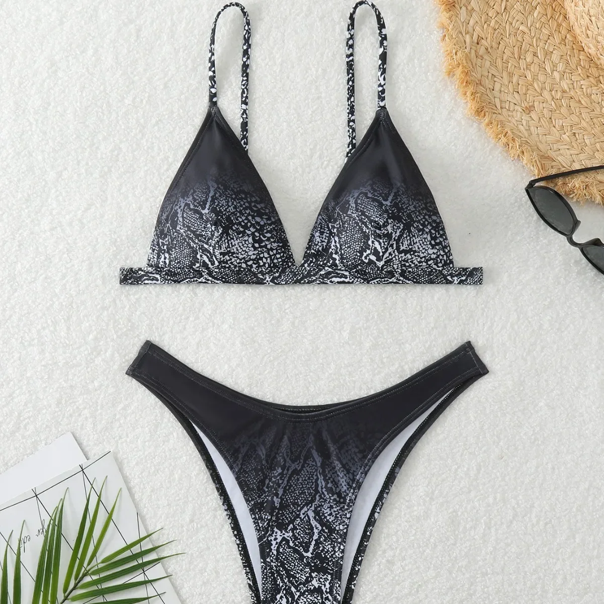 セクシーなマイクロビキニ水着 2024 女性蛇紋岩プリント水着 Tバックビキニセットブラジル女性水着ビーチ Biquini