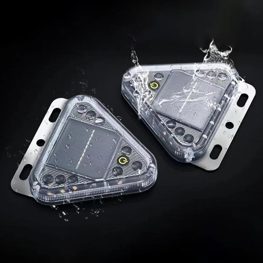 ظروف الطقس المتكافئة كما هو موضح في الصورة LED ضوء وامض يعمل بالطاقة الشمسية يناسب معظم الشاحنات غطاء متين مقاوم للماء للسيارات