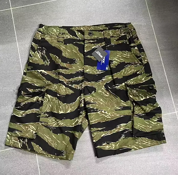 Pantalones cortos de camuflaje Tiger Tabby Hombre desierto sueco