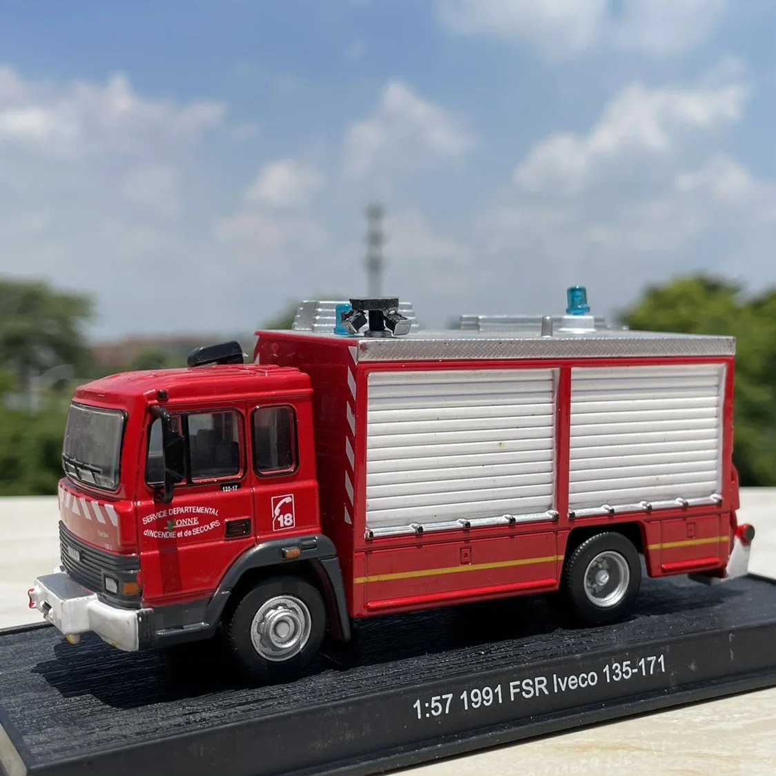 

1:57 New Arrival Special Offer Die Cast Metal Iveco Fire Truck Model Furniture Display Collection Toys For Children