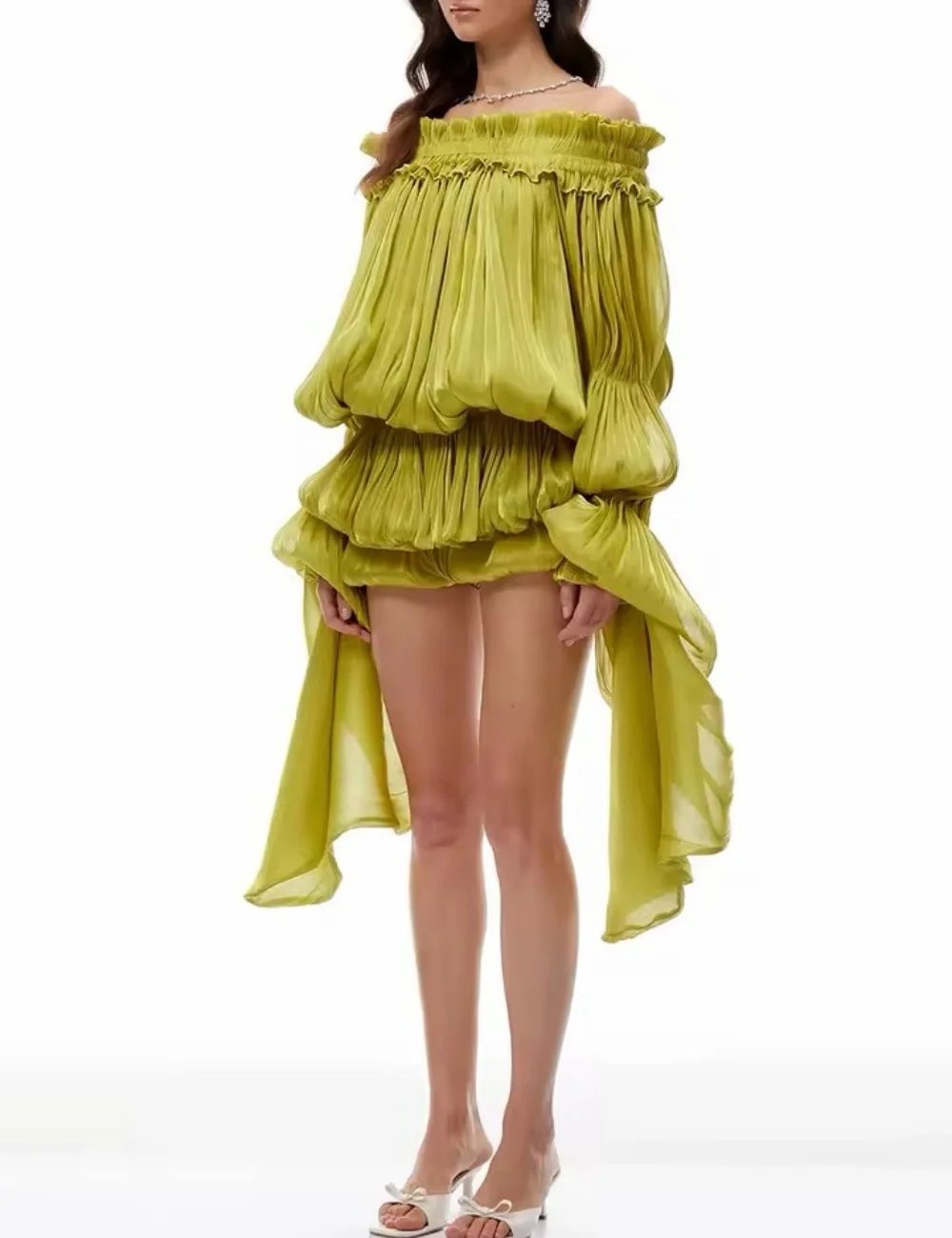 Maßgeschneiderte grüne, sexy, plissierte Chiffon-Kleider in verschiedenen Größen erhältlich, geraffte, drapierte A-Linien-Kleider, schulterfreie kurze Abendkleider