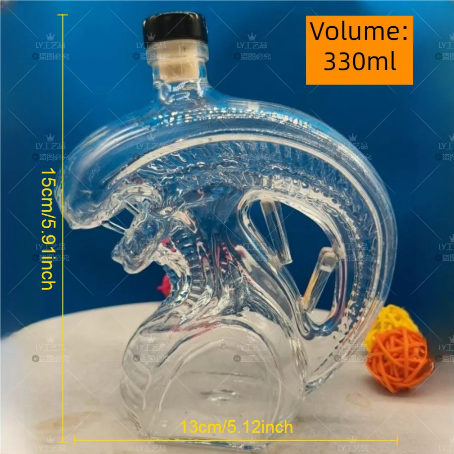 

Creative home decor handicrafts, empty wine bottles, and unique sealed wine bottles.